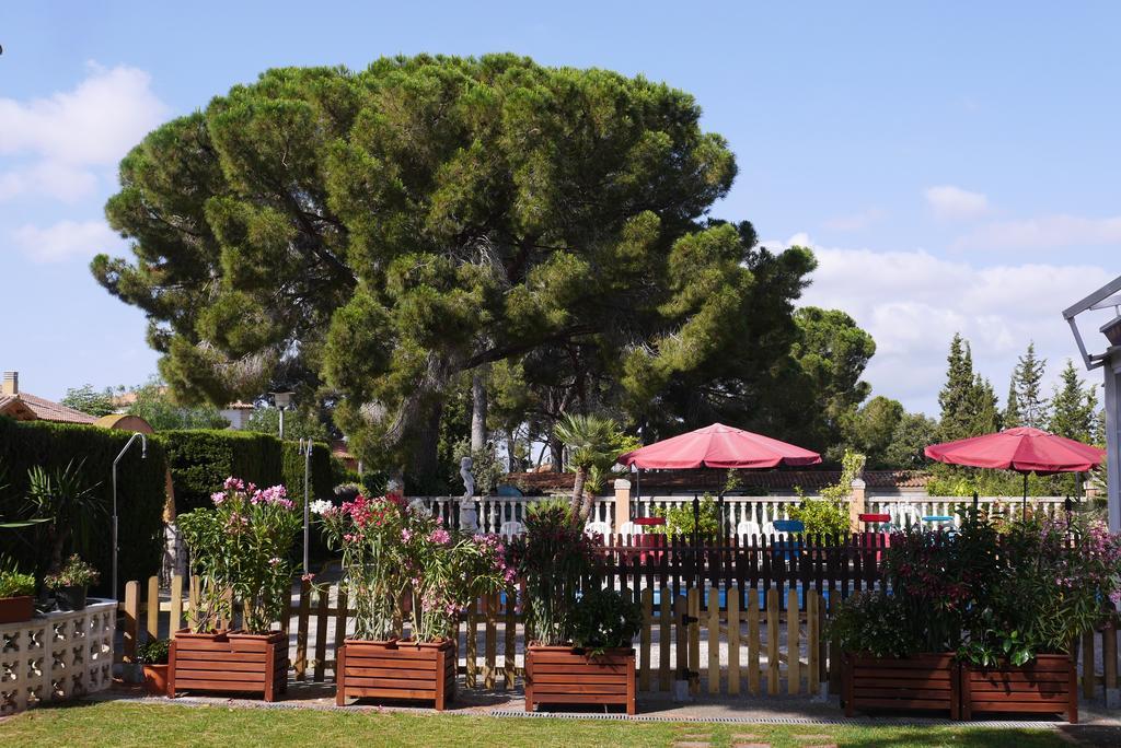 Hotel Restaurant El Bosc Banyeres del Penedes Exterior foto
