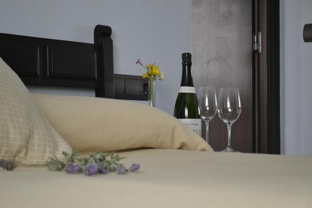 Hotel Restaurant El Bosc Banyeres del Penedes Zimmer foto